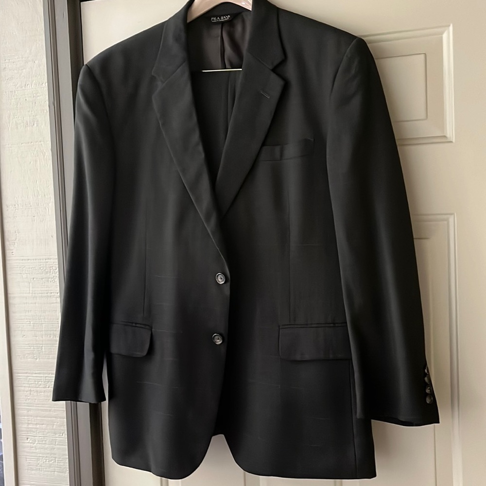 Jos A Bank 44S 2pc suit
